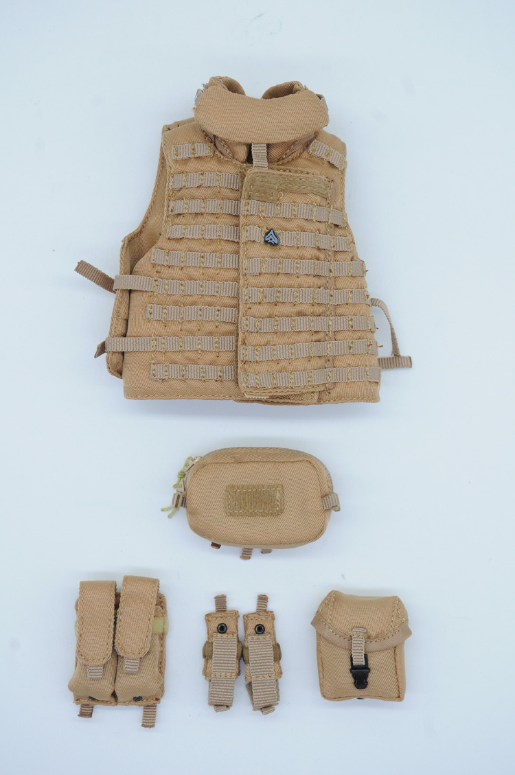 FLAGSET FS73042 1/6 USMC Female Dog Trainer USMC Interceptor Vest